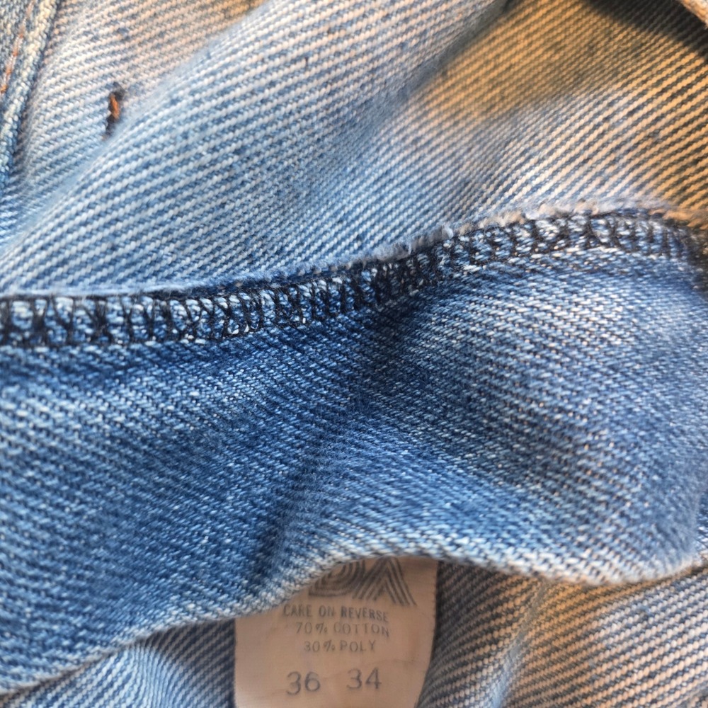 Vintage Manhattan Mens Light Wash Straight‎ Leg Jeans Made in USA 36x34 Blue - Picture 5 of 9